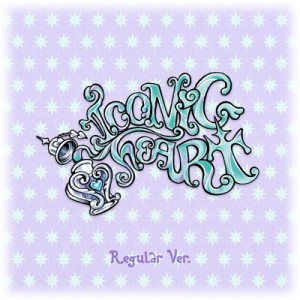 HEARTS2HEARTS - ICONIC HEART (Regular Ver.)